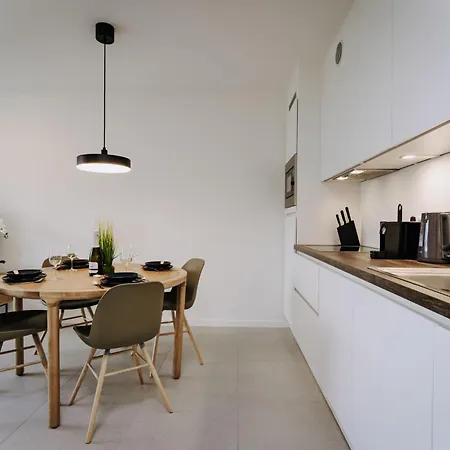 Lejlighed West Bay With Parking & Balcony By Interhome