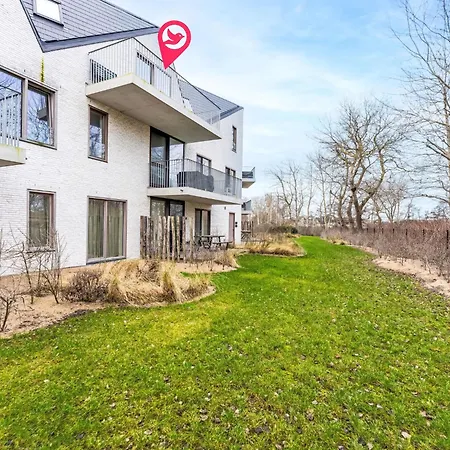 West Bay With Parking & Balcony By Interhome *