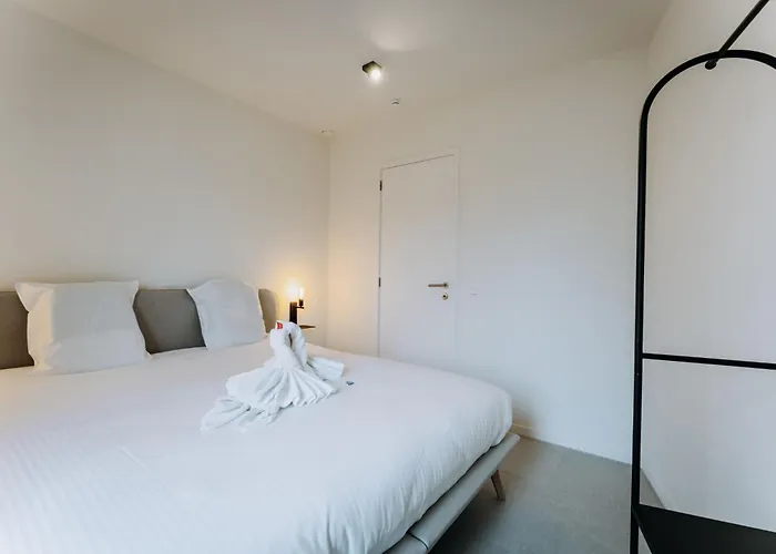 West Bay With Parking & Balcony By Interhome