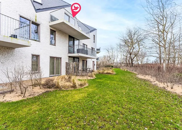 West Bay With Parking & Balcony By Interhome *