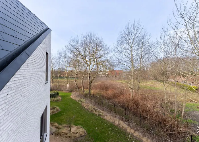 Appartement West Bay With Parking & Balcony By Interhome *